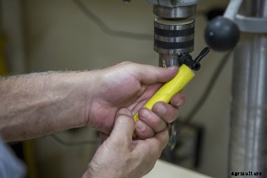 farm-hacks-handle Farm Hacks: Tool Enhancements